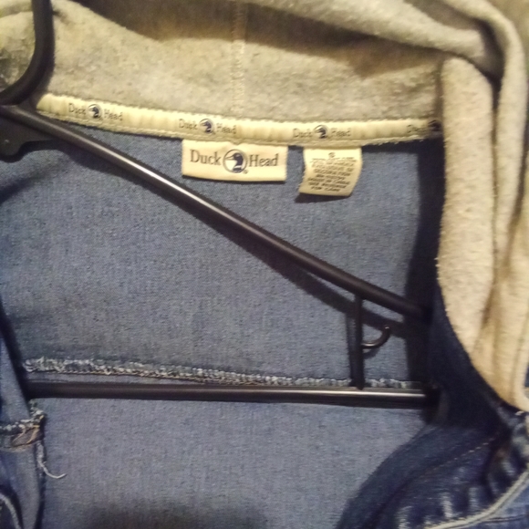 Duck Head denim Jacket with grey hood size small fits as a large - Picture 2 of 3
